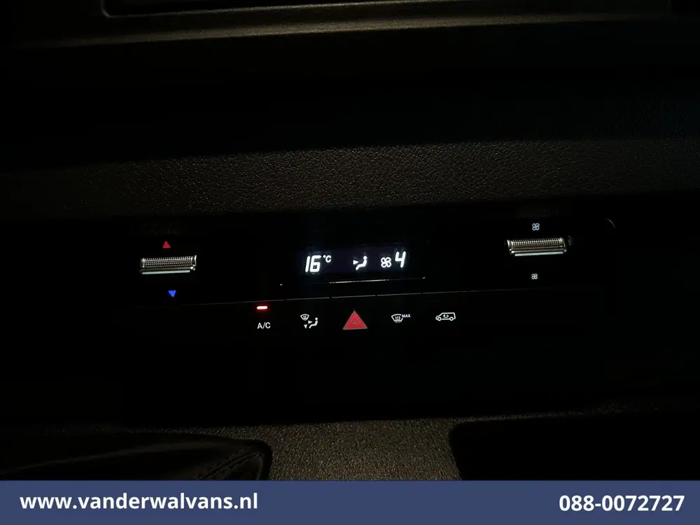 Mercedes-Benz Sprinter 211 CDI 115pk L2H2 Euro6 Airco uit 2023, foto 6