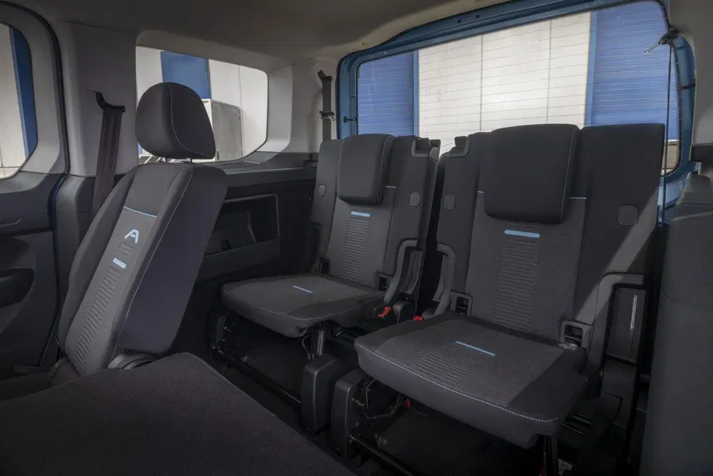 Ford Tourneo Connect 1.5 EcoBoost PHEV L1 Trend uit 2026, foto 11
