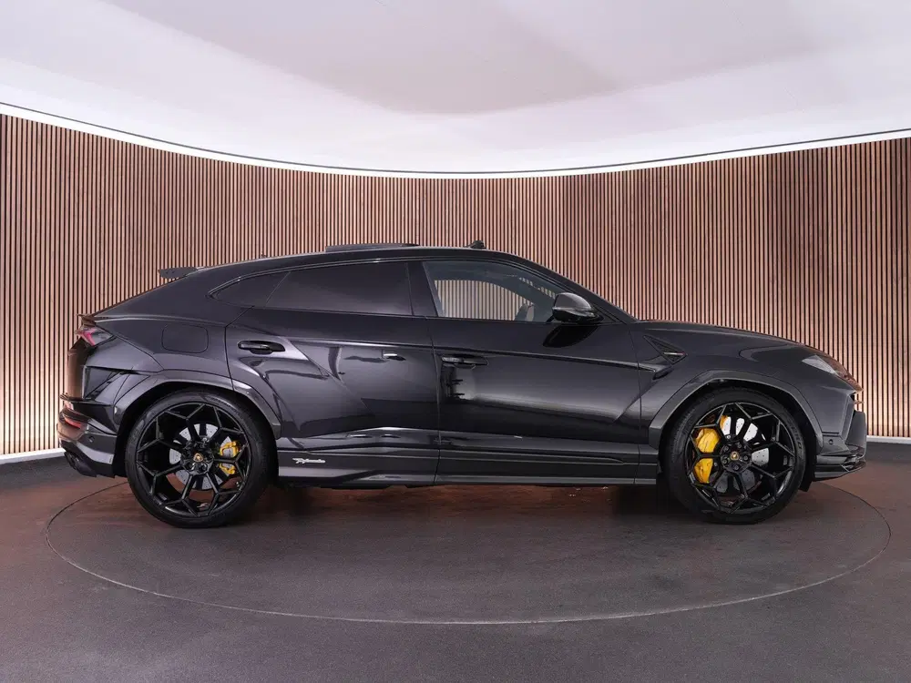 Lamborghini Urus 4.0 666pk V8 uit 2024, foto 14