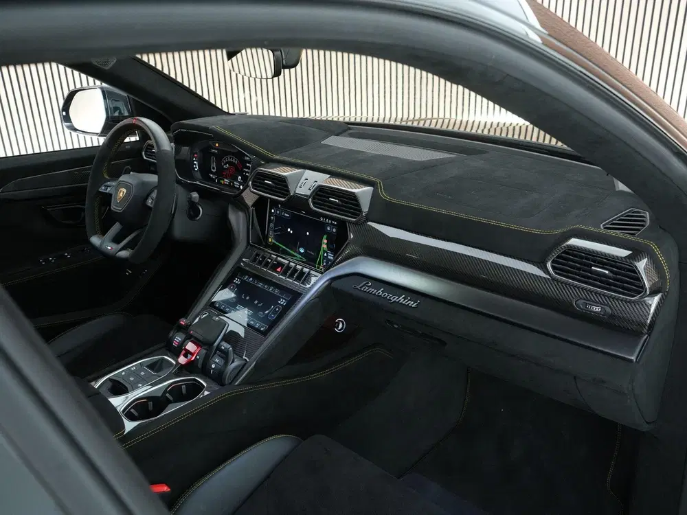 Lamborghini Urus 4.0 666pk V8 uit 2024, foto 3