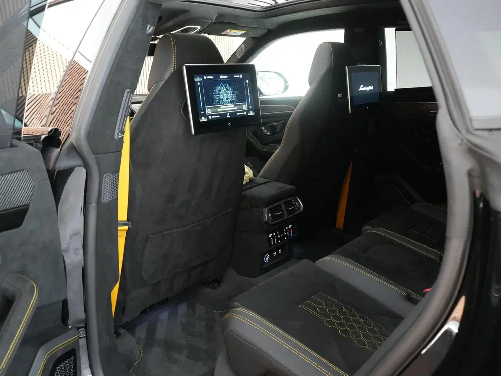 Lamborghini Urus 4.0 666pk V8 uit 2024, foto 8