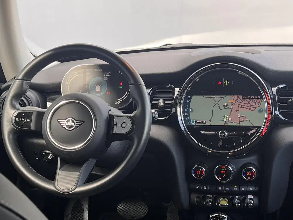 Mini Electric Cooper SE 33 kWh uit 2023, foto 2