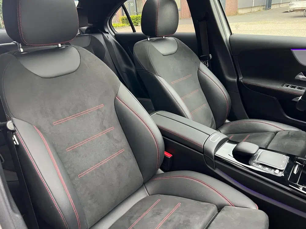 Mercedes-Benz A-Klasse 200 Business Solution AMG AUT uit 2021, foto 14
