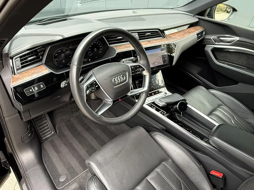 Audi e-tron 55 quattro Sline Pano Massage Softclose HU uit 2020, foto 2