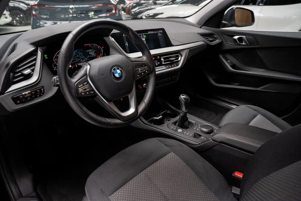 BMW 1-serie 116i Navi Climate PDC Stoel uit 2022, foto 13