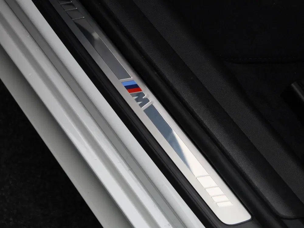 BMW 3-serie Touring 330e M Sport Edition uit 2026, foto 12