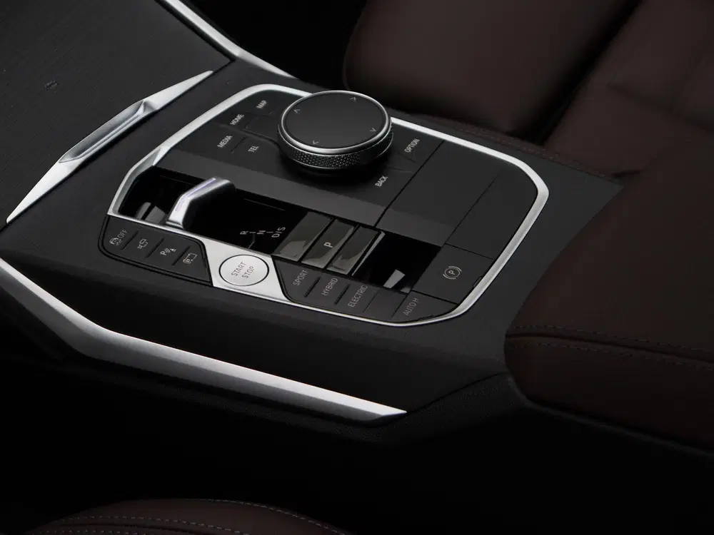 BMW 3-serie Touring 330e M Sport Edition uit 2026, foto 13
