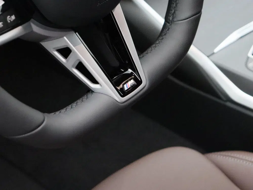 BMW 3-serie Touring 330e M Sport Edition uit 2026, foto 14