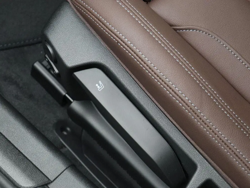 BMW 3-serie Touring 330e M Sport Edition uit 2026, foto 15