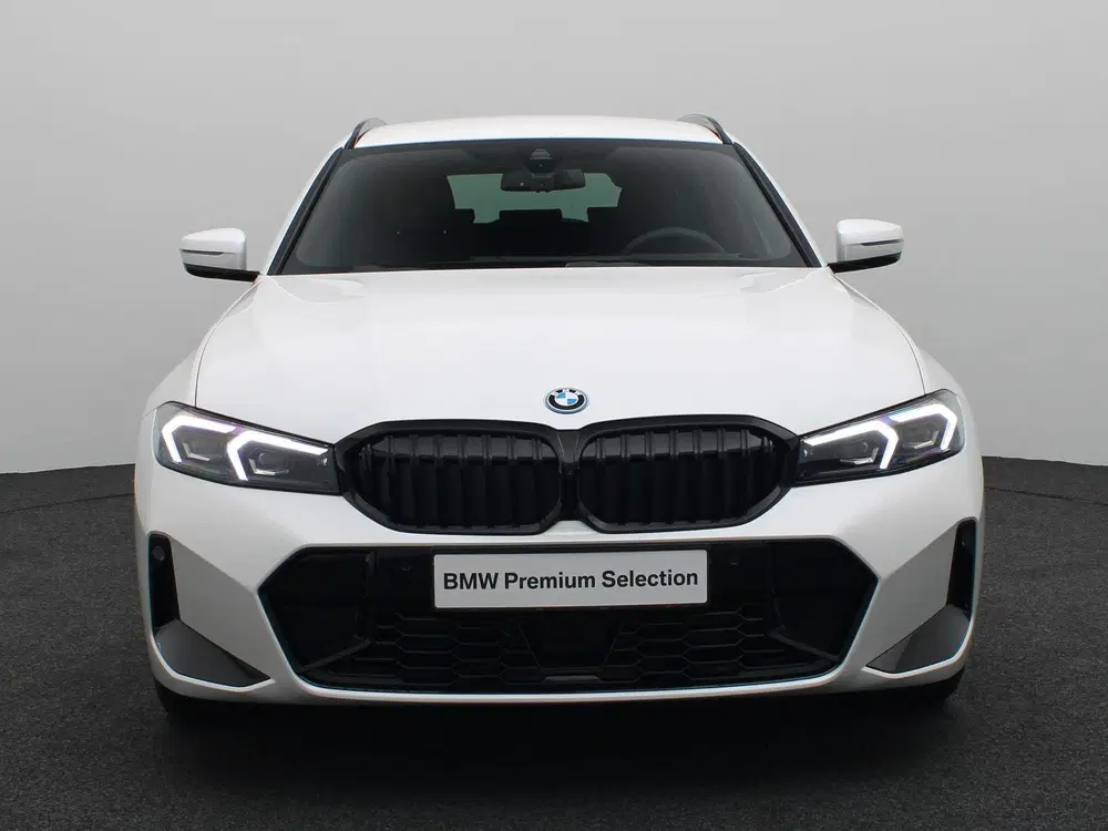 BMW 3-serie Touring 330e M Sport Edition uit 2026, foto 3