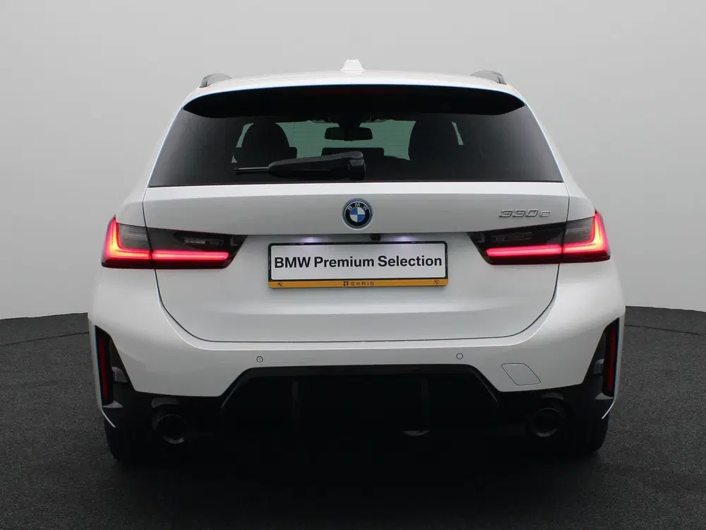 BMW 3-serie Touring 330e M Sport Edition uit 2026, foto 5