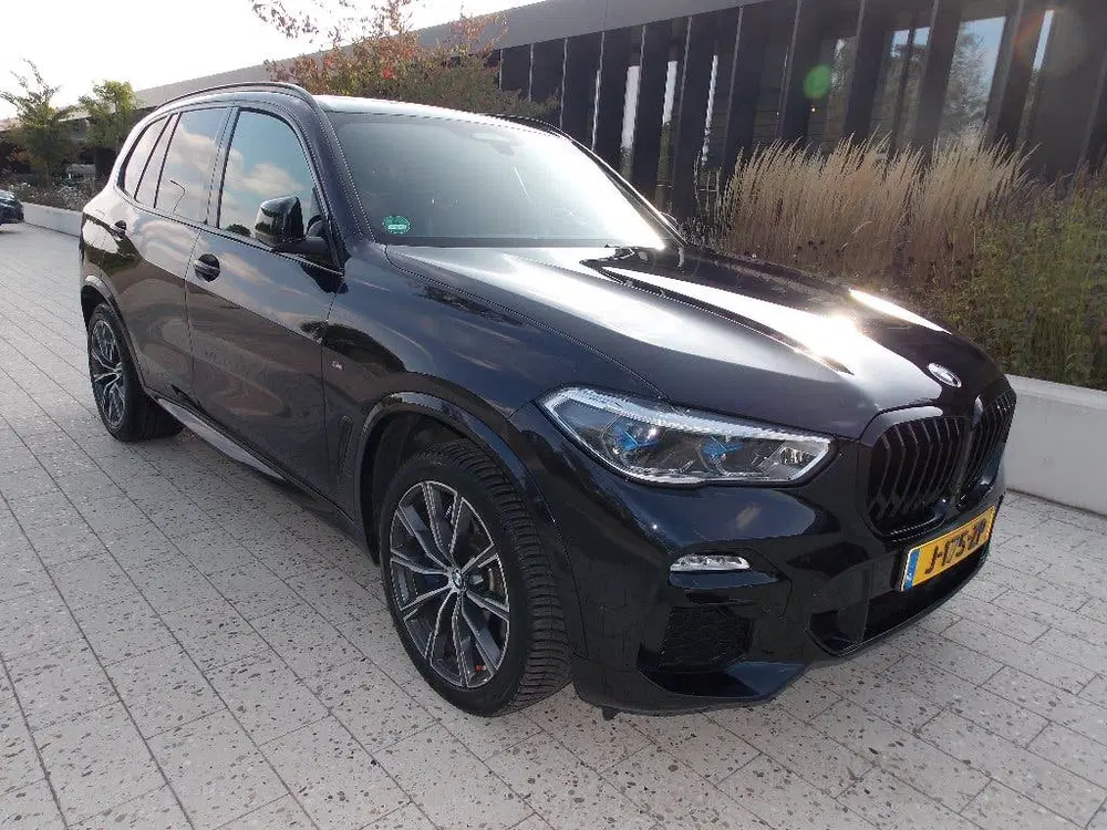 BMW X5 Xdrive 3.0d 265 pk High Executive M-Perf. uit 2019, foto 3