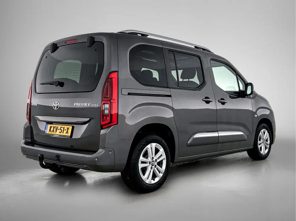 Toyota Proace City 1.2 Turbo Dynamic uit 2020, foto 2