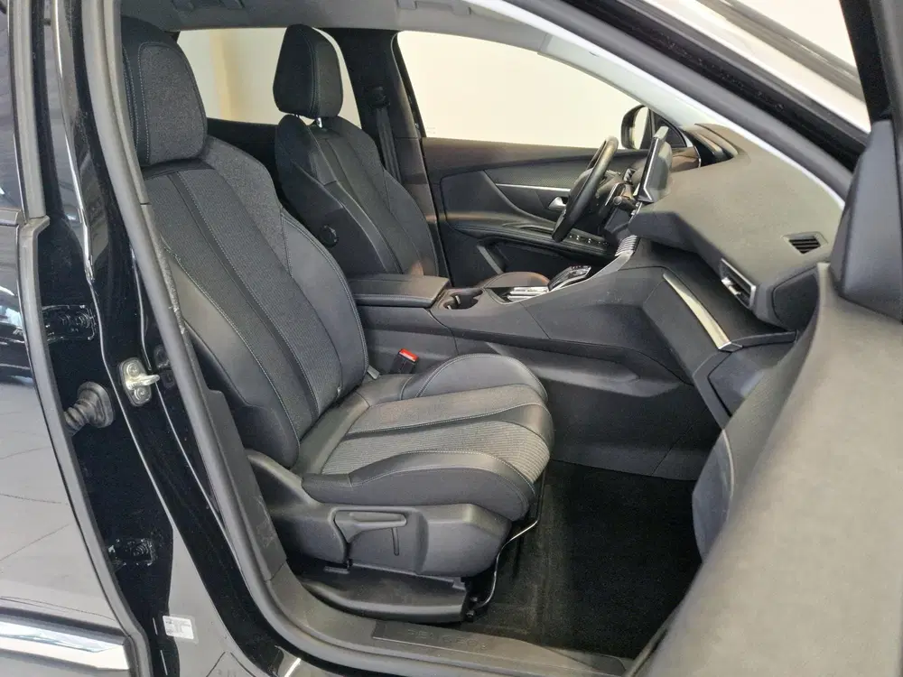 Peugeot 3008 1.6 Plug-in-Hybrid 225pk Allure SOH 94 uit 2022, foto 9