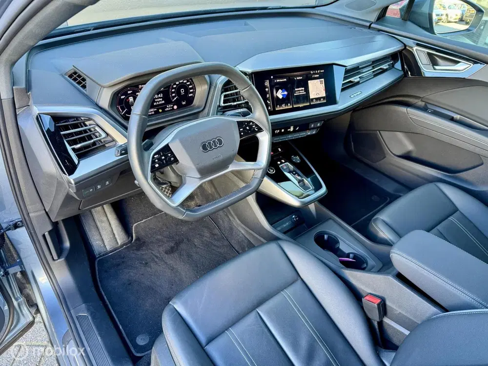 Audi Q4 e-tron 40 S edition 77 kWh Platinum Pack uit 2022, foto 11