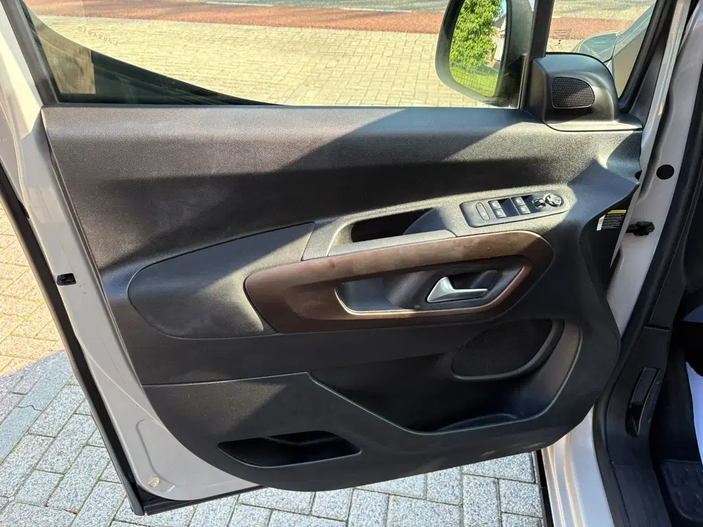Peugeot Rifter 1.2 Puretech GT-Line AUTOMAAT uit 2020, foto 15