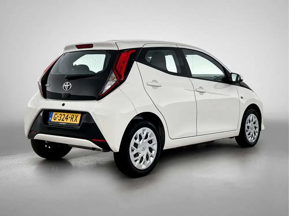 Toyota Aygo 1.0 VVT-i x-play limited uit 2019, foto 2
