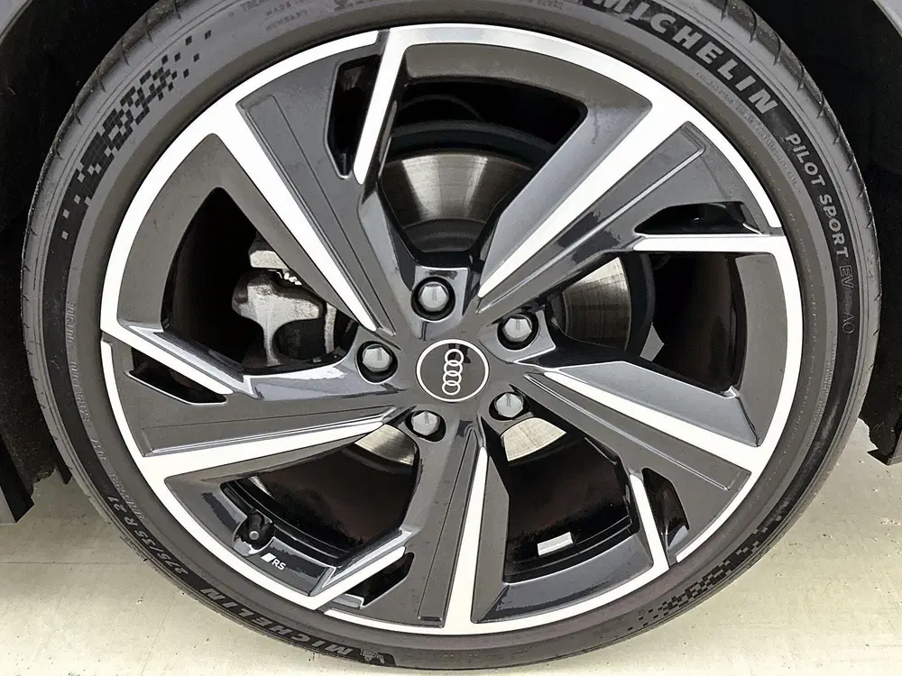 Audi A6 S edition 83 kWh 286 PK l Park assist p uit 2025, foto 9