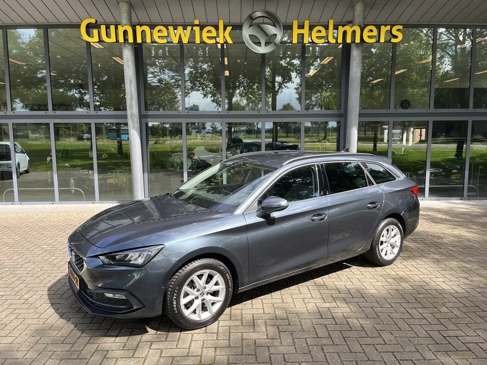 SEAT Leon 1.0 eTSI Style Business Intense uit 2022