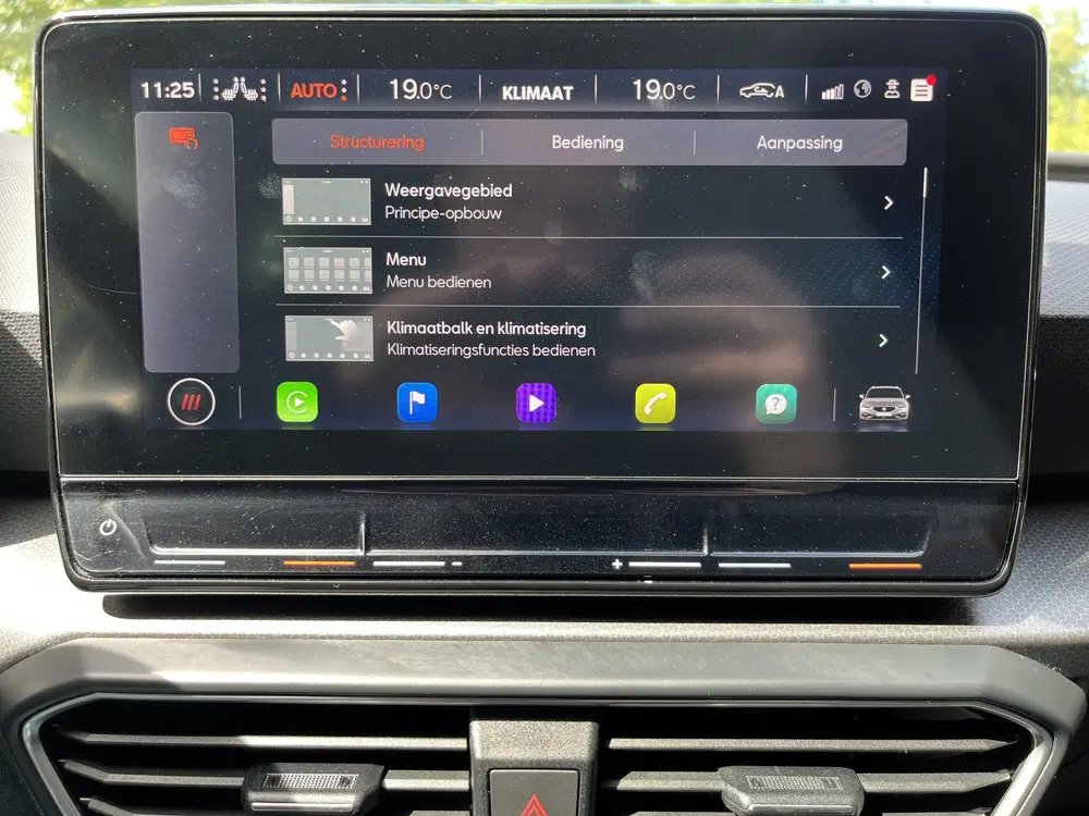 SEAT Leon 1.0 eTSI Style Business Intense uit 2022, foto 12