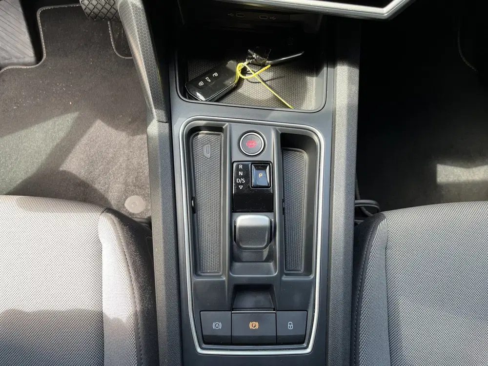 SEAT Leon 1.0 eTSI Style Business Intense uit 2022, foto 15
