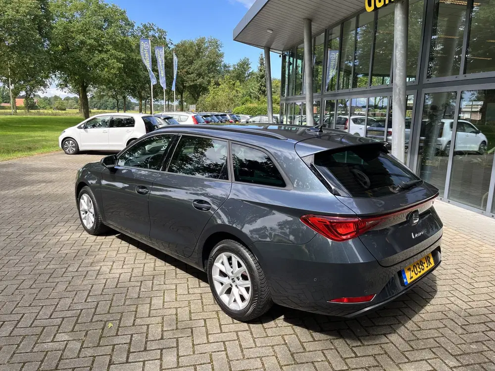 SEAT Leon 1.0 eTSI Style Business Intense uit 2022, foto 3