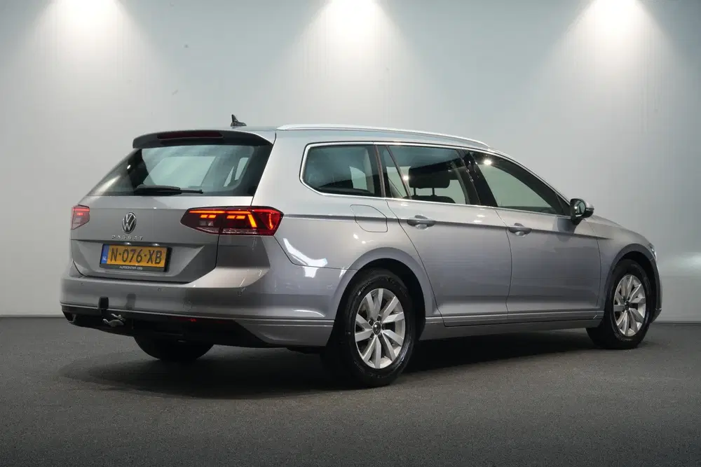 Volkswagen Passat 1.5 TSI DSG ✅ NAVI ✅ AFNEEMBAR uit 2022, foto 2