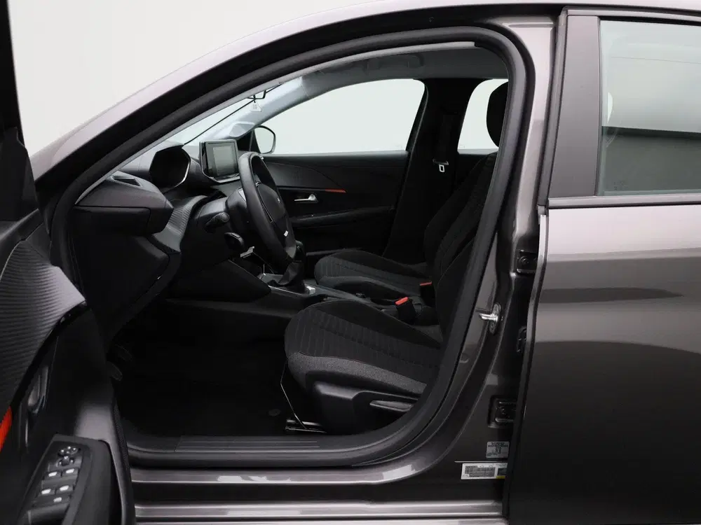 Peugeot 208 1.2 PureTech Active Pack uit 2023, foto 9