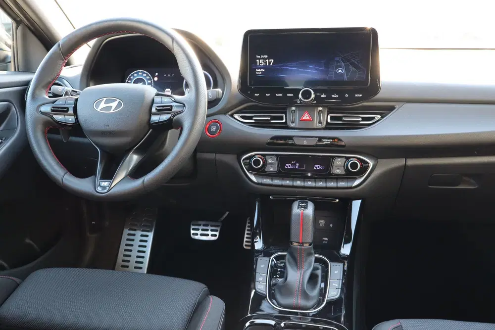 Hyundai i30 1.5 T-GDi MHEV N Line Automaat Apple carpl uit 2025, foto 13