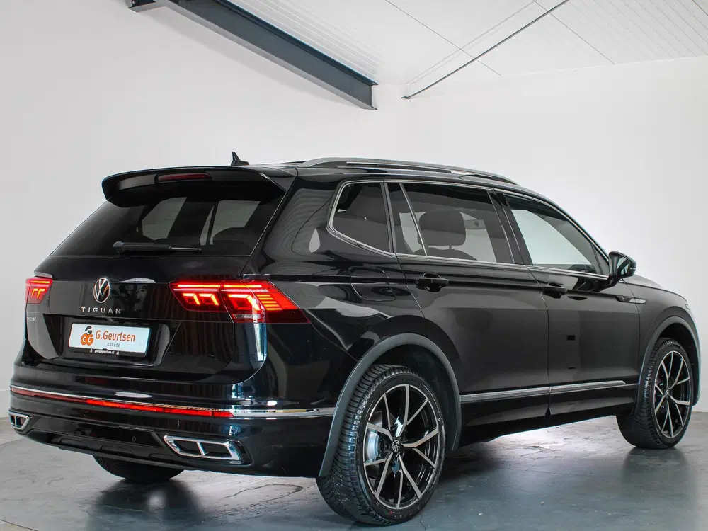 Volkswagen Tiguan Allspace 1.5 TSI R-Line Business+ 7-Persoo uit 2022, foto 2