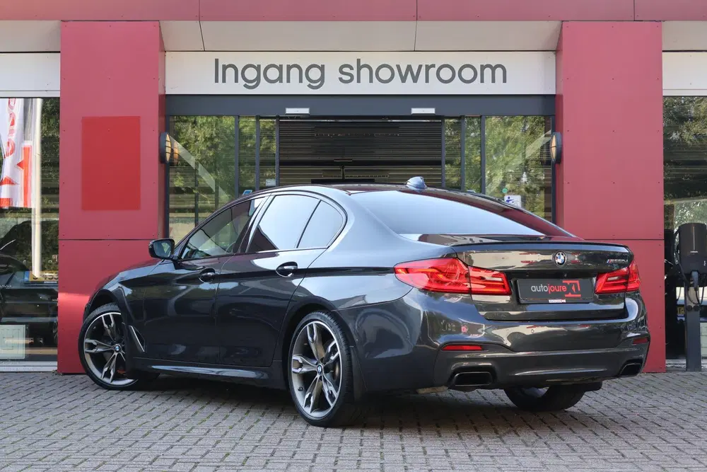 BMW 5-serie 5 Serie M550d xDrive High Executive uit 2019, foto 4