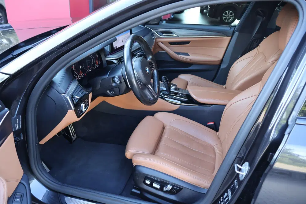 BMW 5-serie 5 Serie M550d xDrive High Executive uit 2019, foto 8