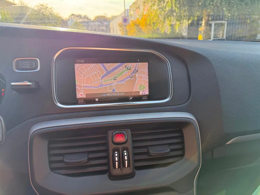 Volvo V40 2.0 D2 Kinetic_Klaar voor de Taxi_NETTE AU uit 2019, foto 14