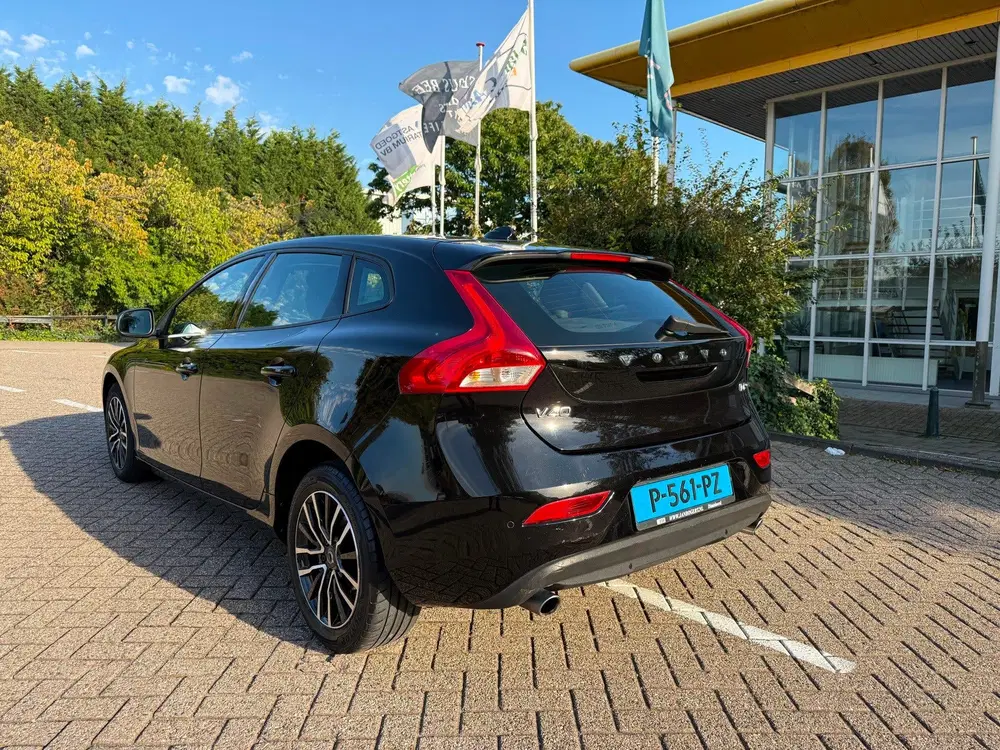 Volvo V40 2.0 D2 Kinetic_Klaar voor de Taxi_NETTE AU uit 2019, foto 5