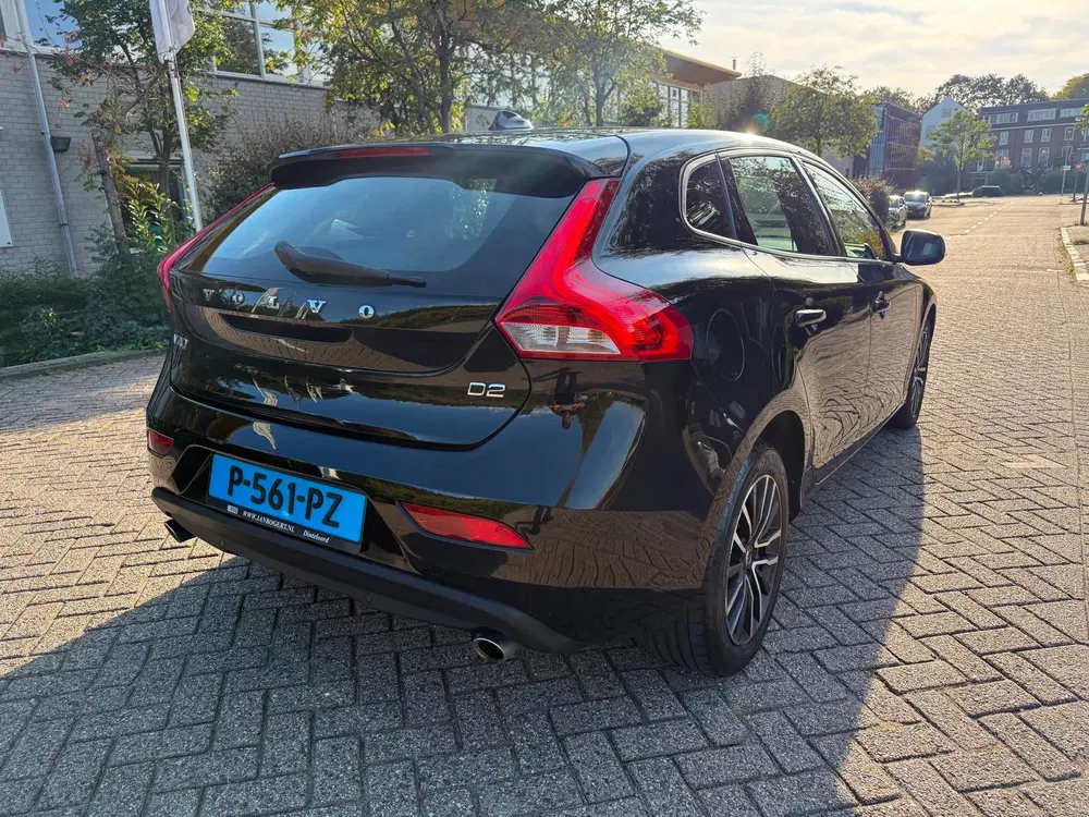 Volvo V40 2.0 D2 Kinetic_Klaar voor de Taxi_NETTE AU uit 2019, foto 7