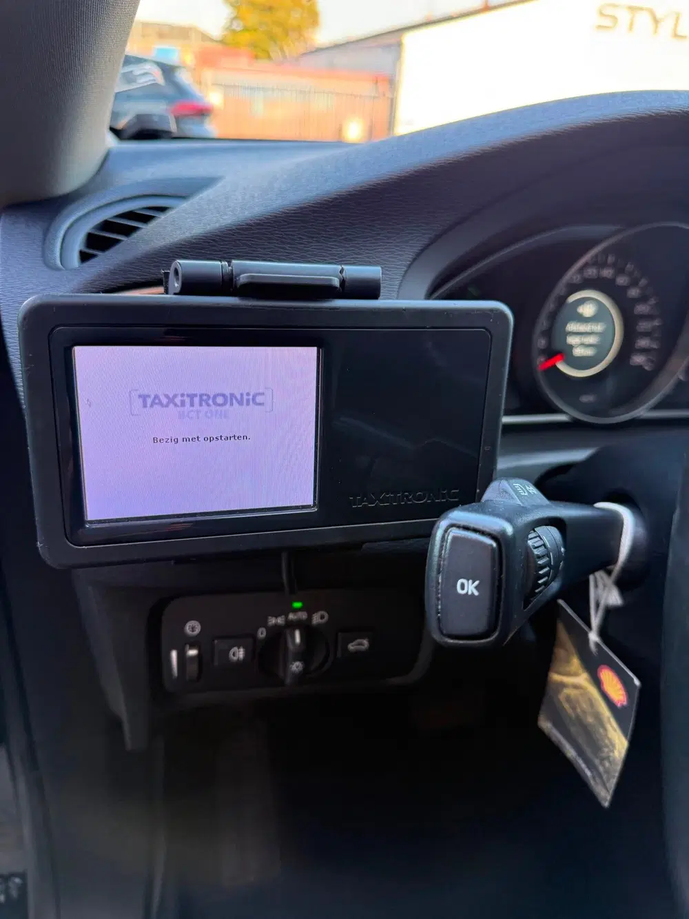 Volvo V40 2.0 D2 Kinetic_Klaar voor de Taxi_NETTE AU uit 2019, foto 8