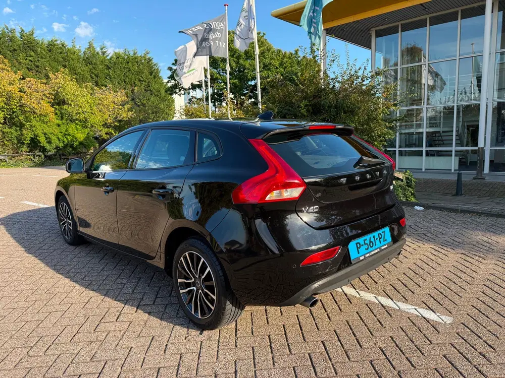 Volvo V40 2.0 D2 Kinetic_Klaar voor de Taxi_NETTE AU uit 2019, foto 9