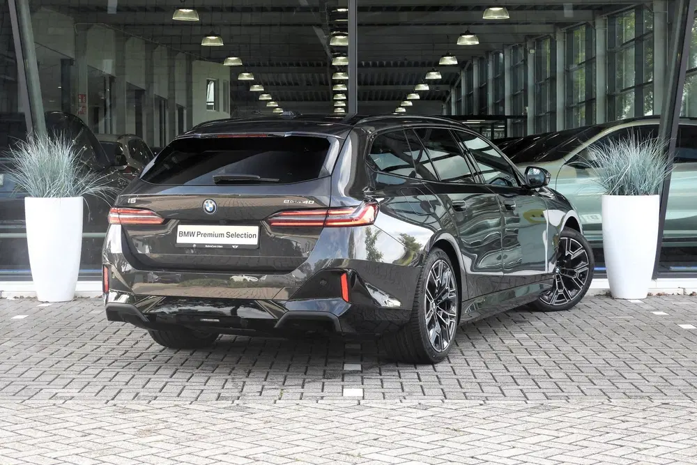 BMW i5 eDrive40 M Sport uit 2026, foto 4