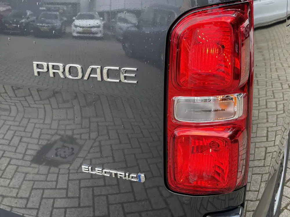 Toyota Proace Long Challenger Extra Range Lo uit 2024, foto 7
