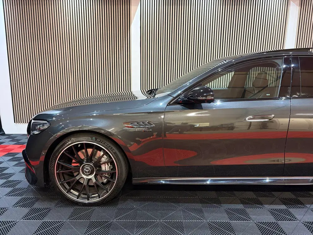 Mercedes-Benz E-Klasse AMG 53 4MATIC+ Night Edition Head-up uit 2025, foto 11