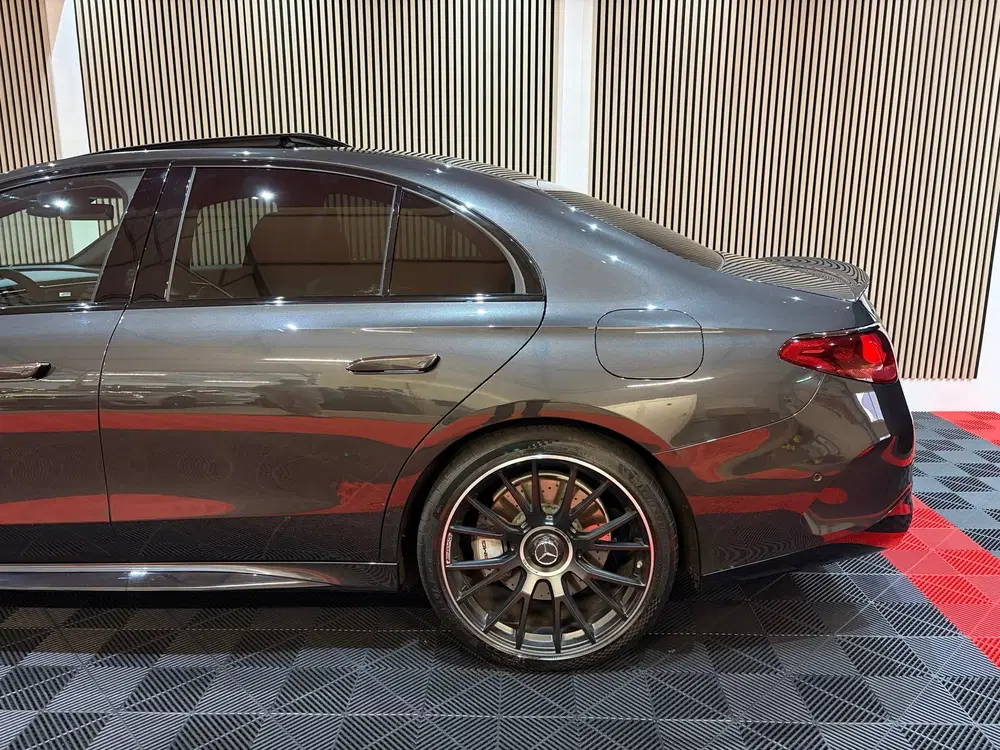 Mercedes-Benz E-Klasse AMG 53 4MATIC+ Night Edition Head-up uit 2025, foto 12