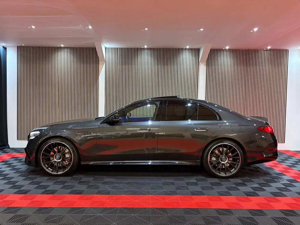 Mercedes-Benz E-Klasse AMG 53 4MATIC+ Night Edition Head-up uit 2025, foto 8