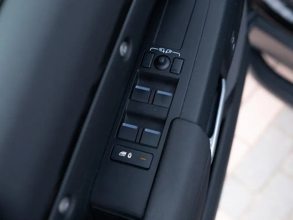 Land Rover Defender 110 2.0 P400e S uit 2024, foto 15