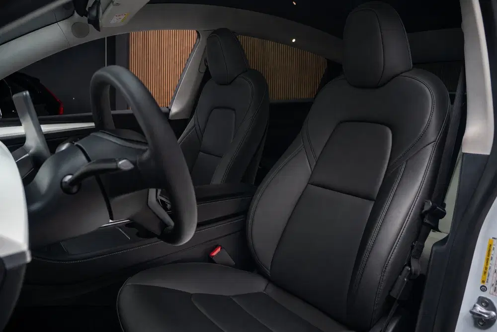 Tesla Model Y SOH: 95 uit 2022, foto 11