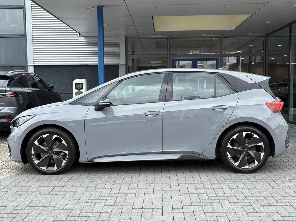 Cupra Born Essential 62 kWh uit 2024, foto 11