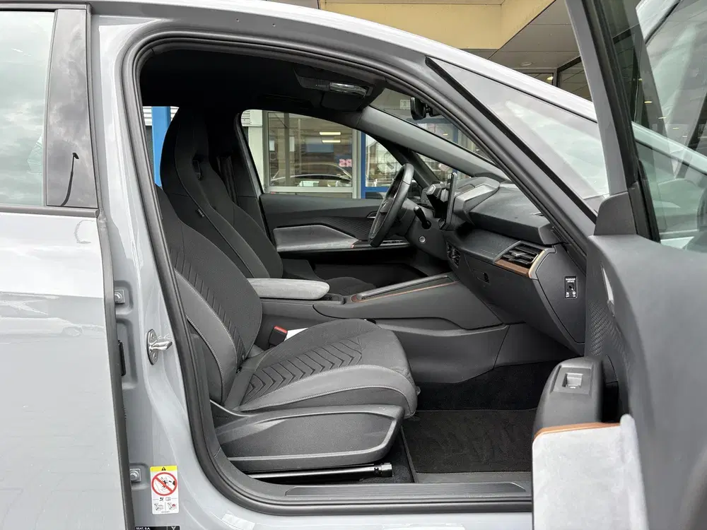 Cupra Born Essential 62 kWh uit 2024, foto 5