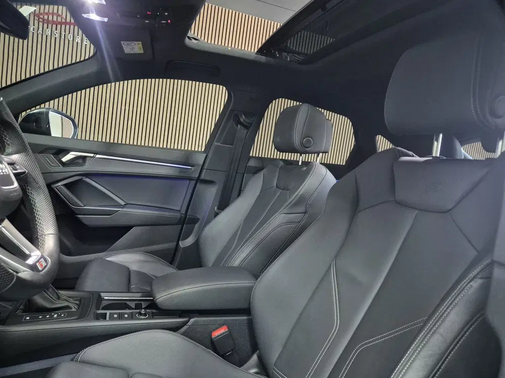 Audi Q3 40 TFSI quattro S Edition uit 2024, foto 12