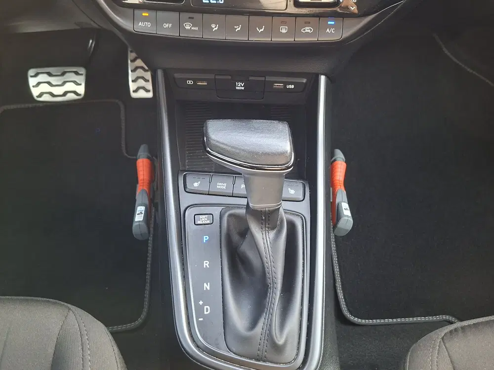 Hyundai BAYON 1.0 T-GDI Premium Automaat Stoel uit 2022, foto 13