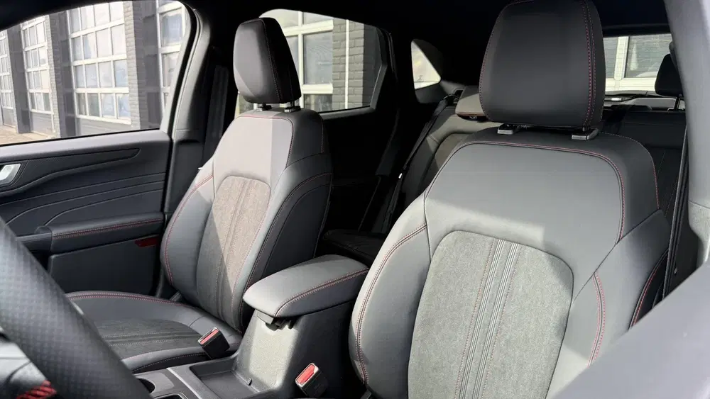 Ford Kuga 2.5 PHEV ST-Line X uit 2026, foto 12