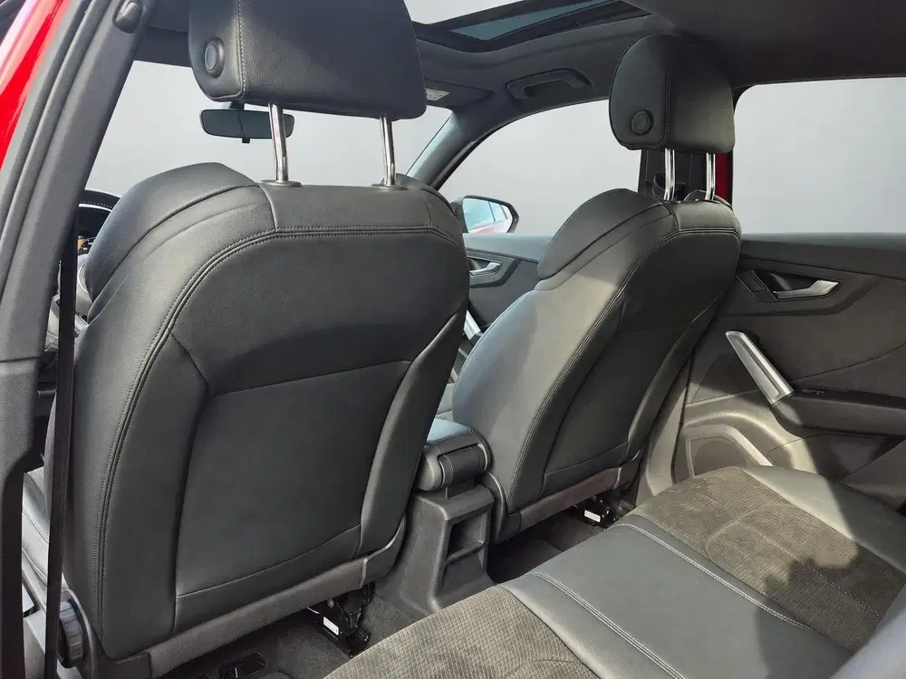 Audi Q2 35 TFSI S Edition 2x S-line uit 2020, foto 11